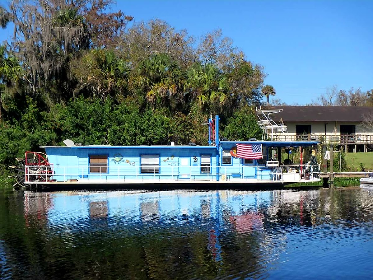 Good Times Bar & Grill Photo 3