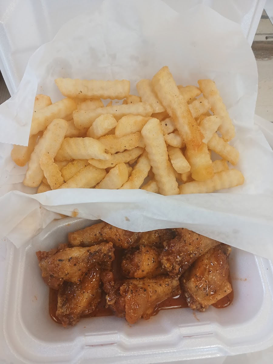 A Town Wings Photo 9