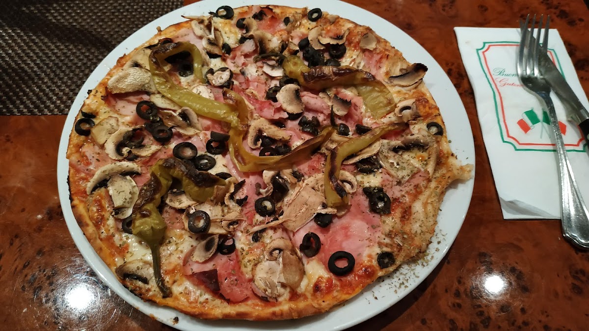 Pizzeria Roma Photo 8