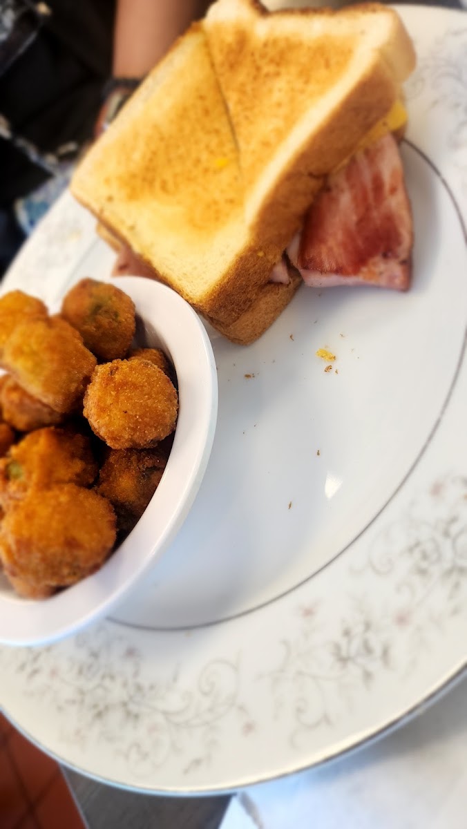 D’s Diner Photo 10