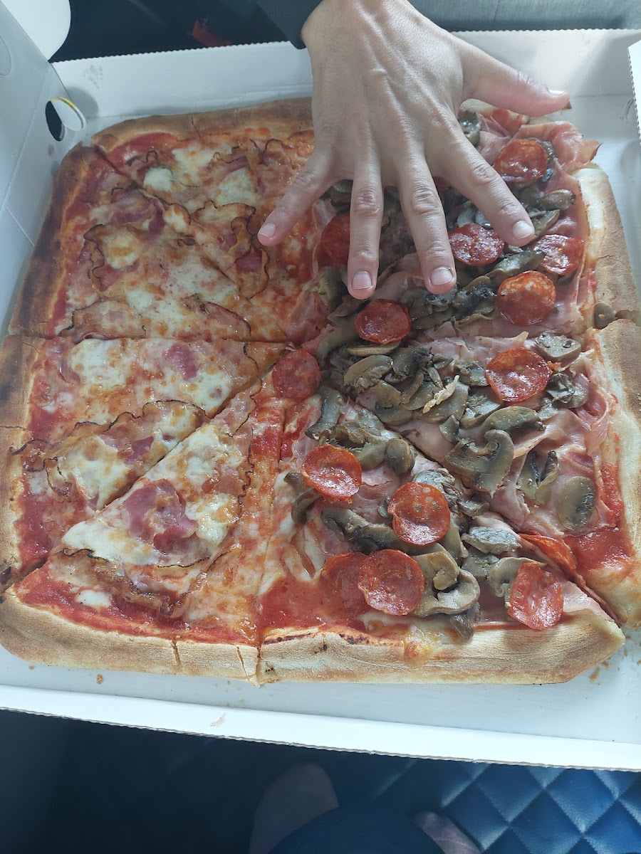 Mondo Pizza Photo 6