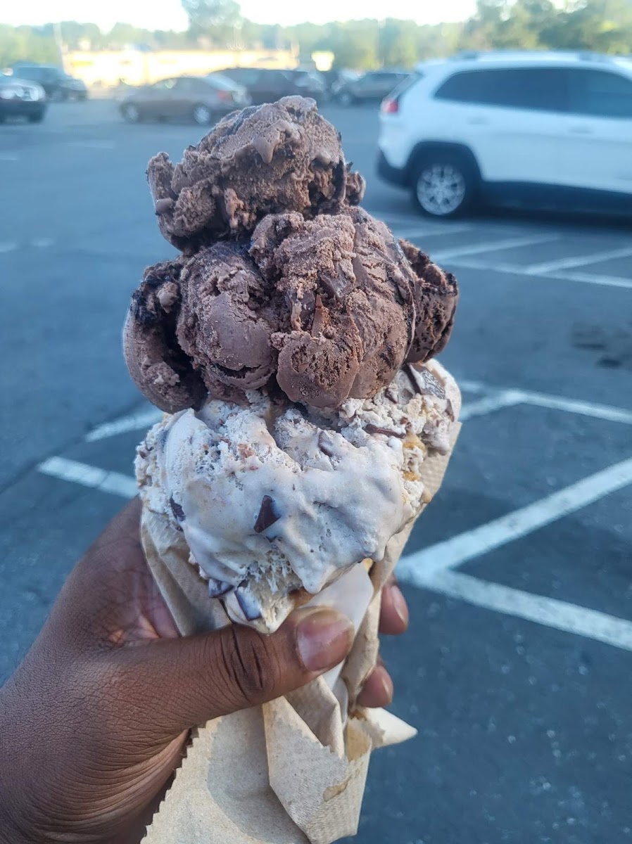 Sweet Scoops Photo 6