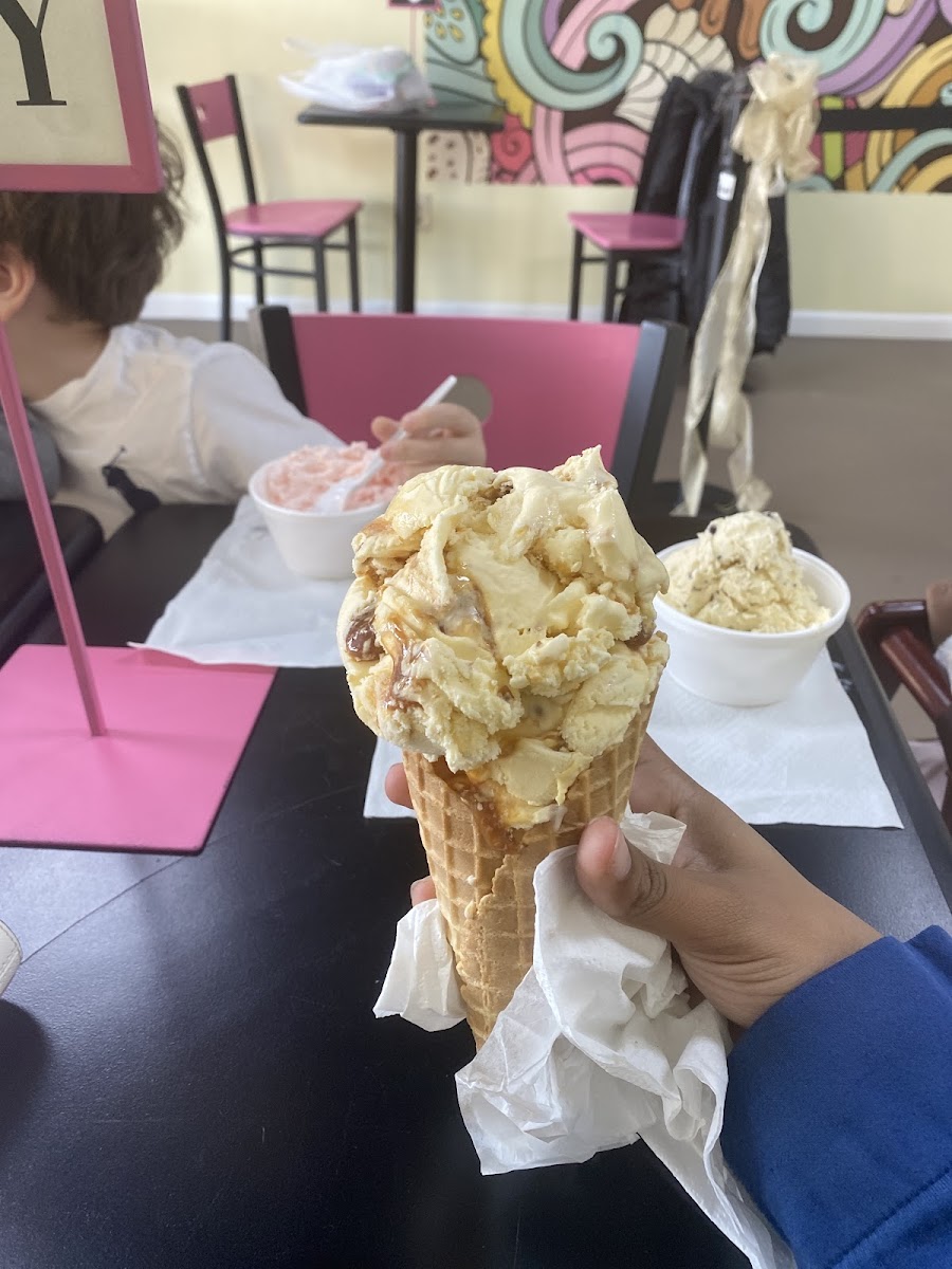 Sweet Scoops Photo 7
