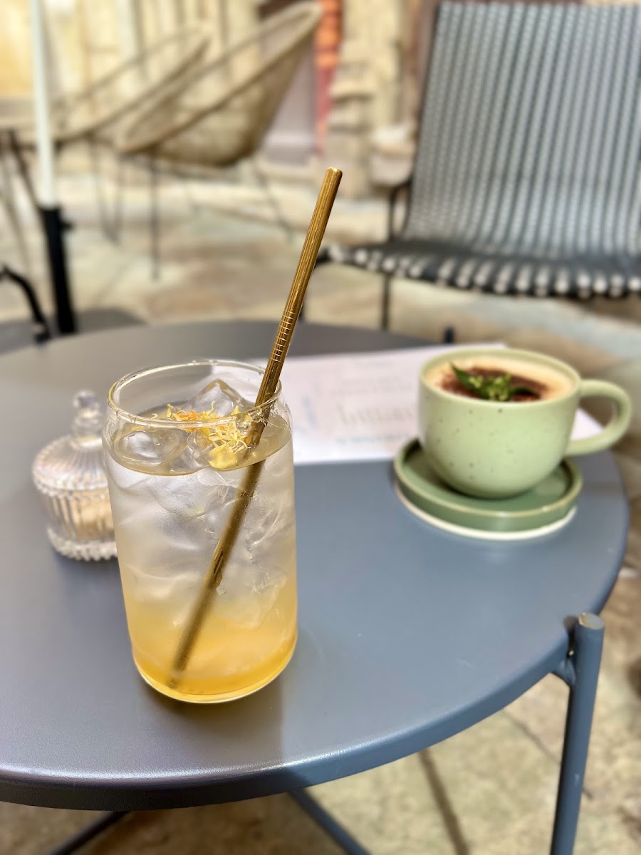 Café Fleur Photo 8