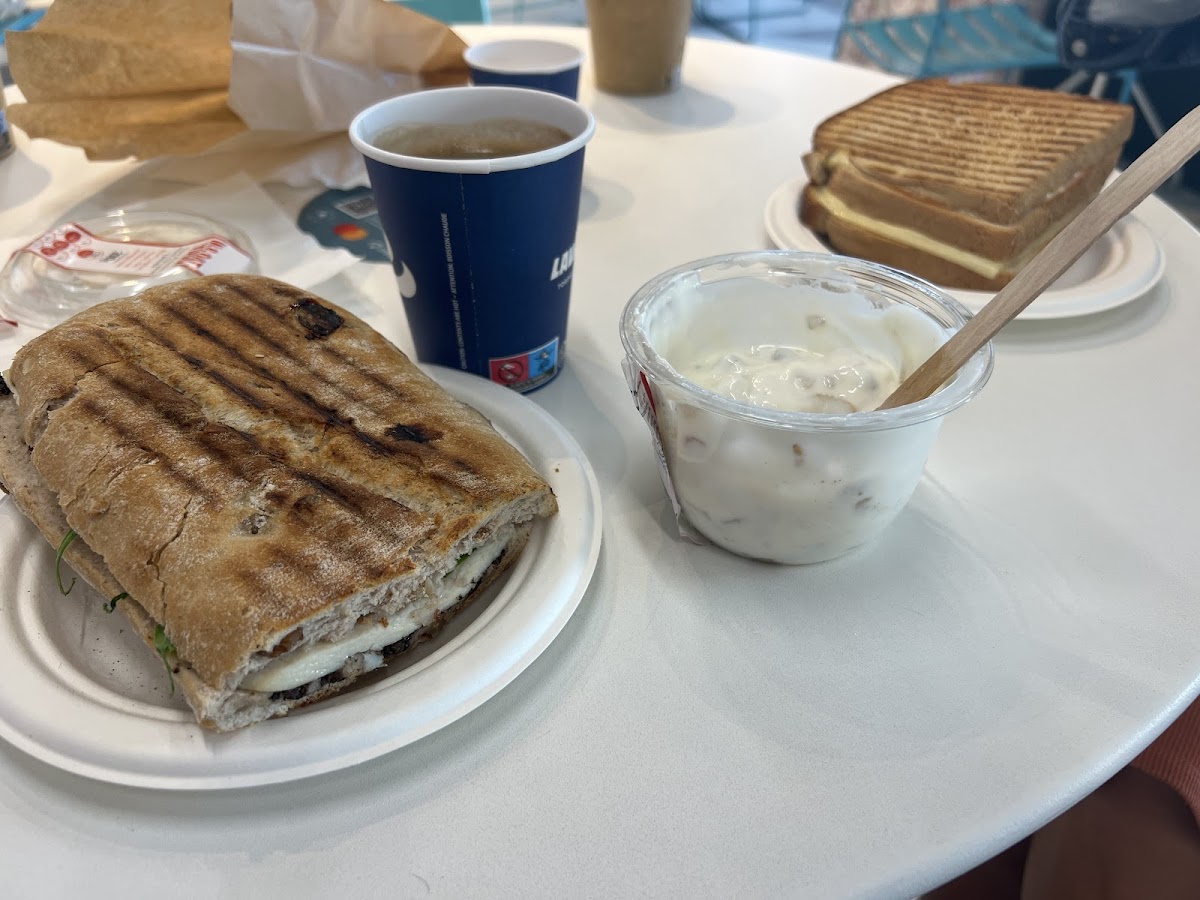 Deli&Cia Photo 8