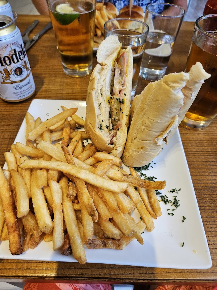 Paradise Cafe Photo 10