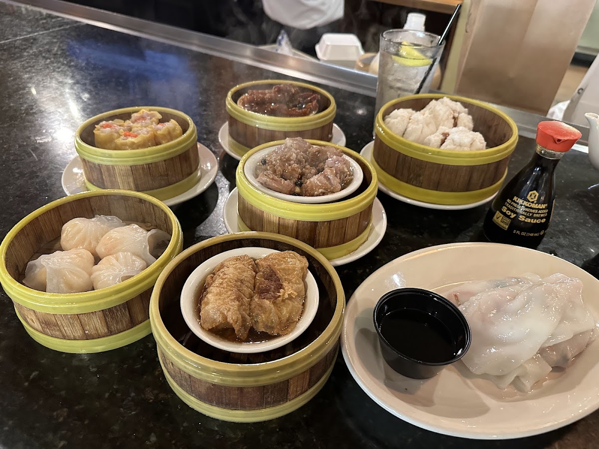 Golden Wok Photo 3