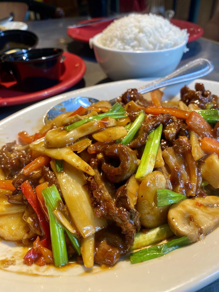 Golden Wok Photo 4