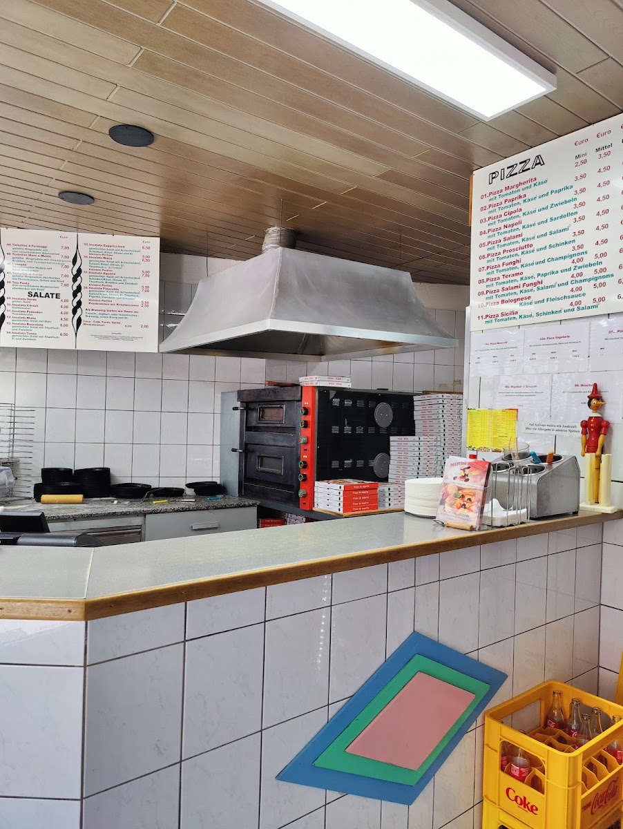 Pizzeria Pinocchio Photo 3