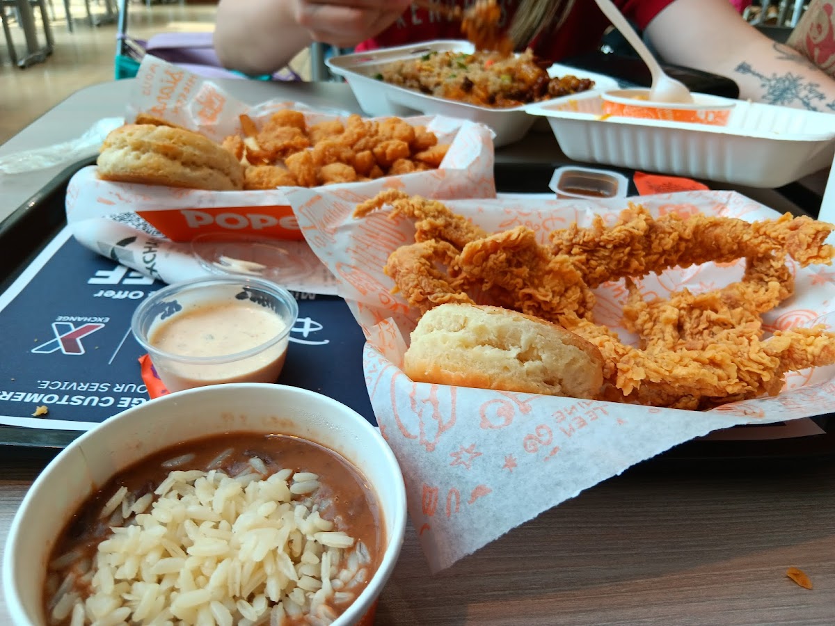 Popeye's Louisiana Kitchen Photo 6