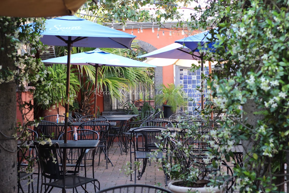 Aztecas Restaurant & Cantina