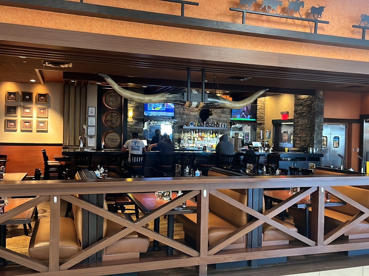 LongHorn Steakhouse Photo 3