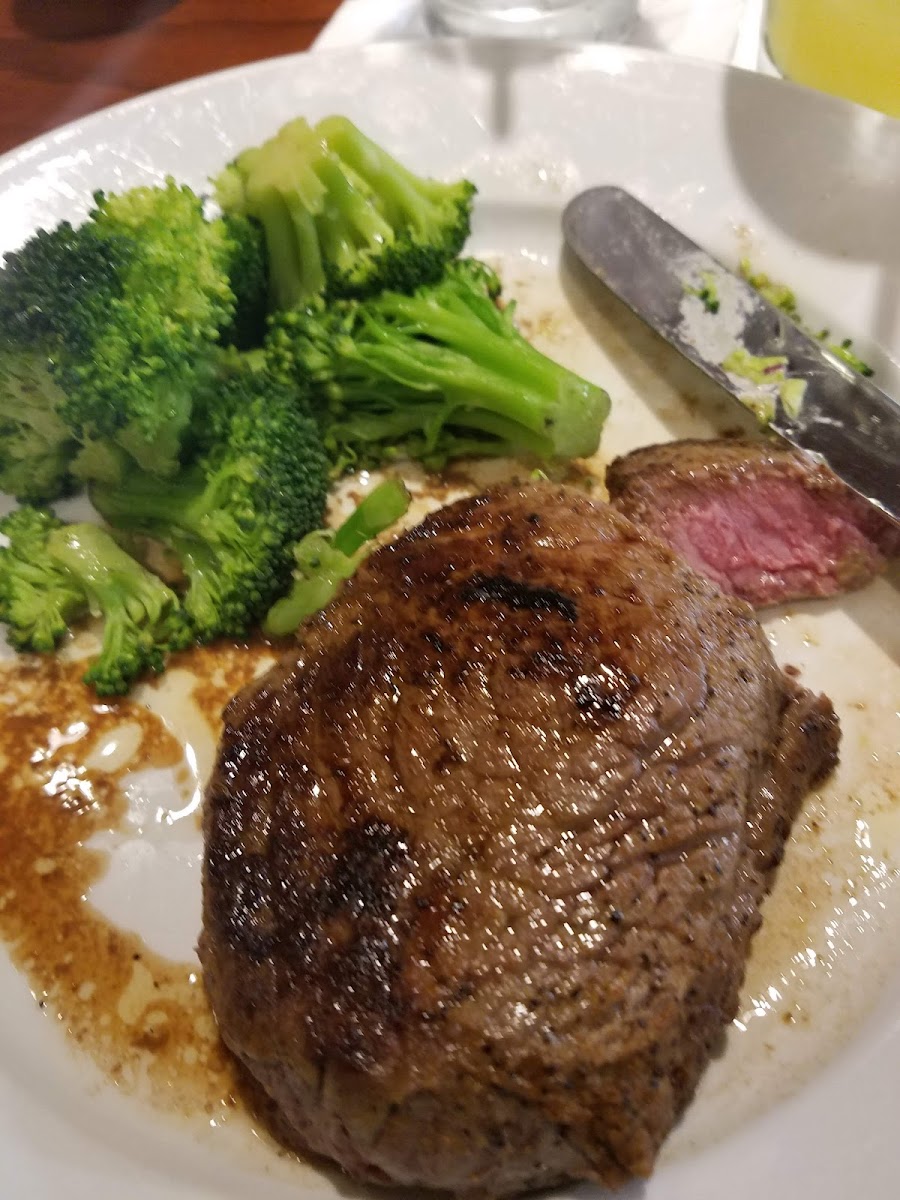 LongHorn Steakhouse Photo 7