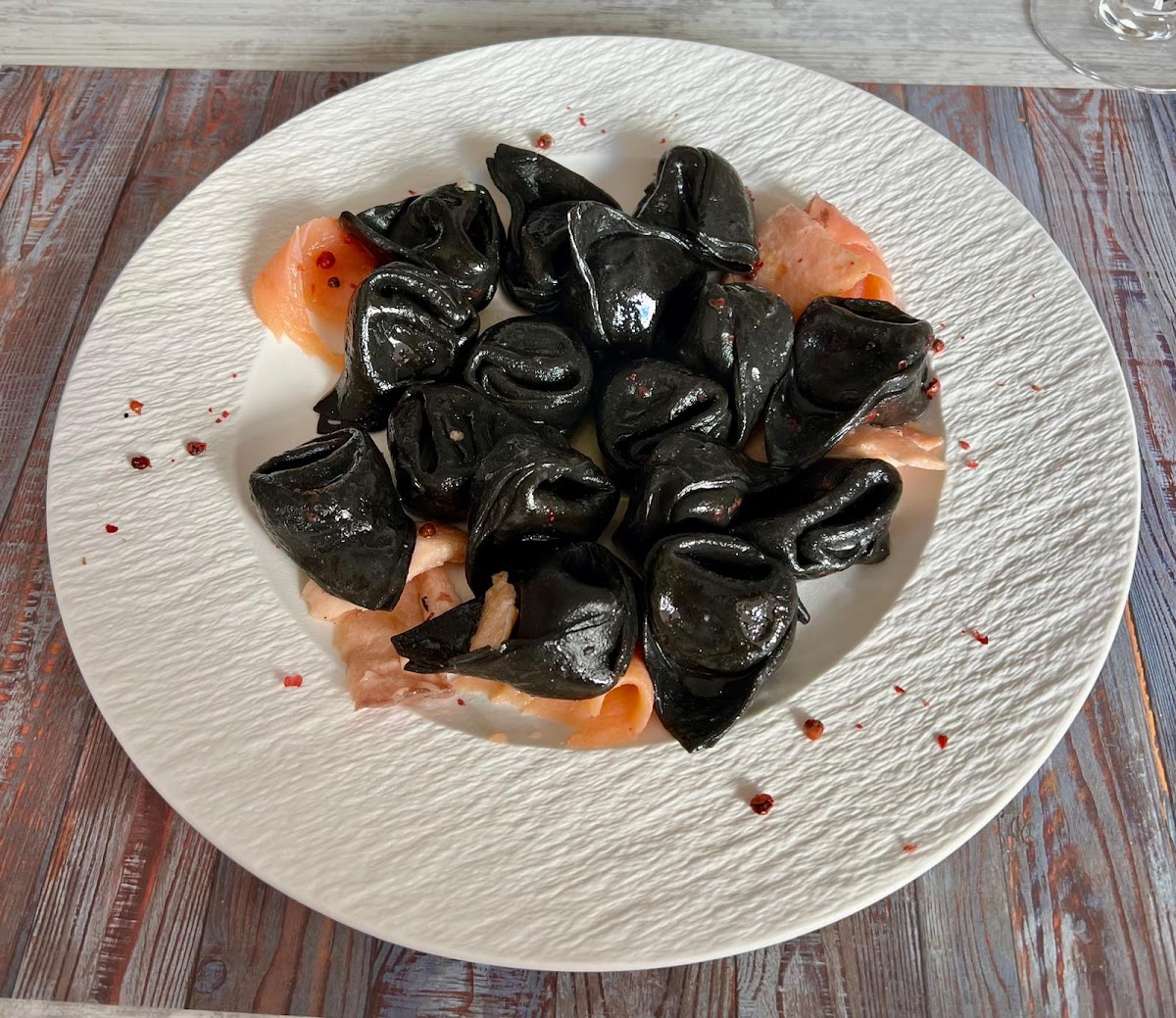 RAGÚ’ Photo 4