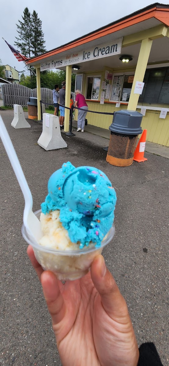 Houlton Farms Dairy Bar Photo 7