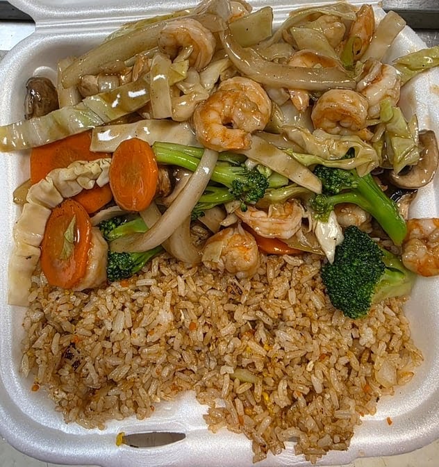 Golden Dragon Photo 3