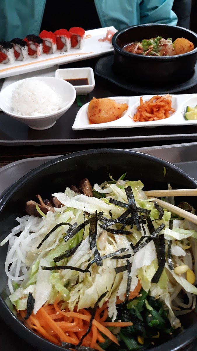 Asian Bistro Photo 6