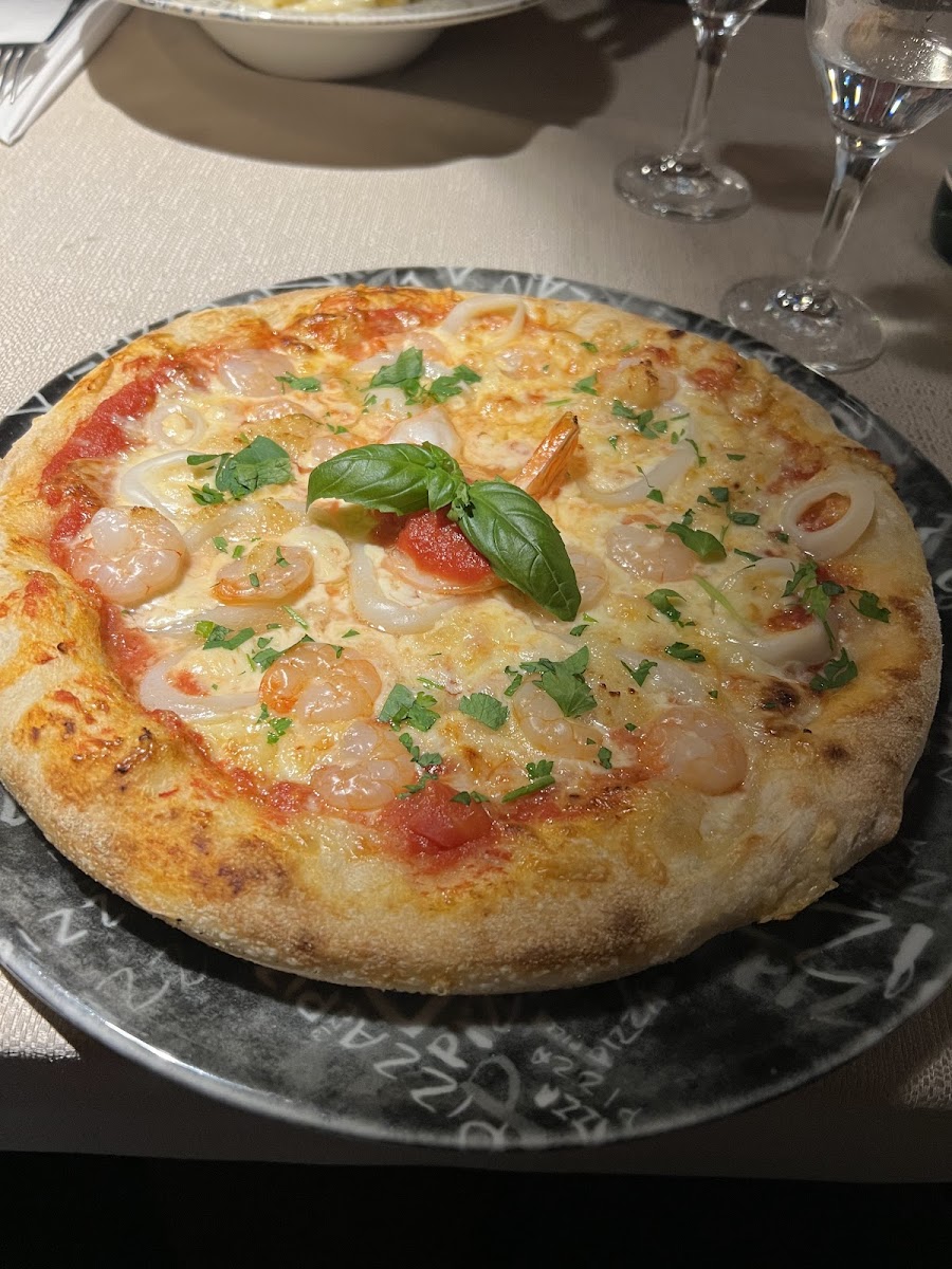 Pizzeria La Perla Photo 6