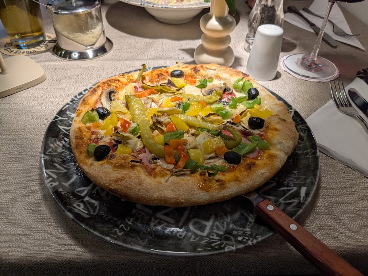 Pizzeria La Perla Photo 7