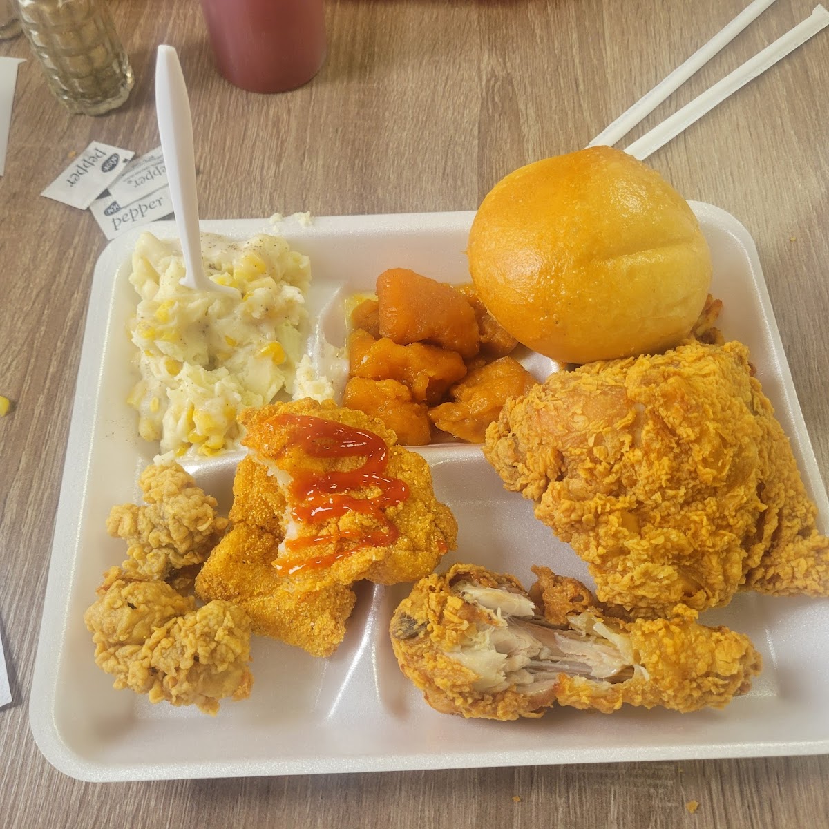 Hartz Chicken Buffet Photo 3
