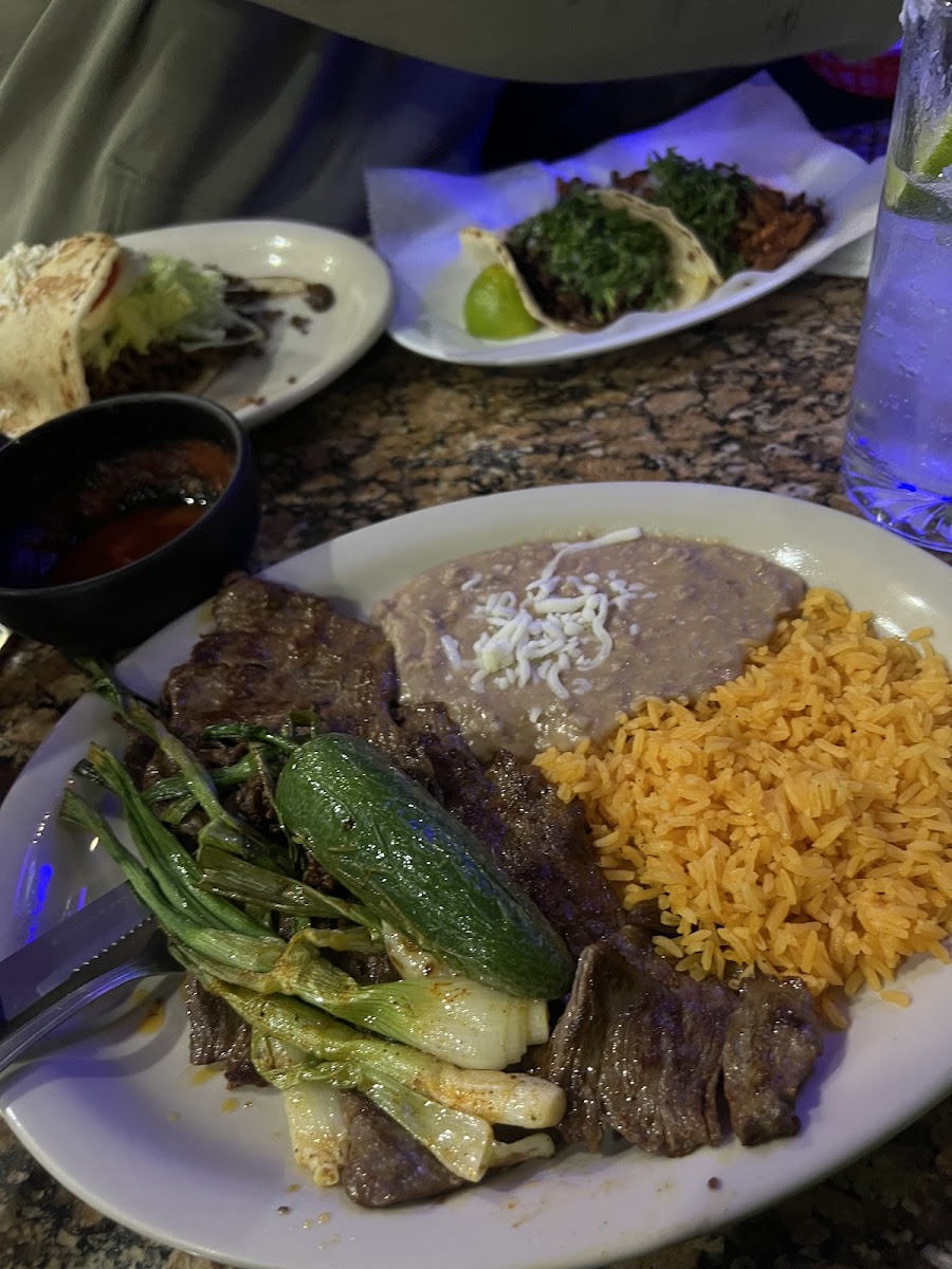 Los compadres mexican restaurant Photo 4