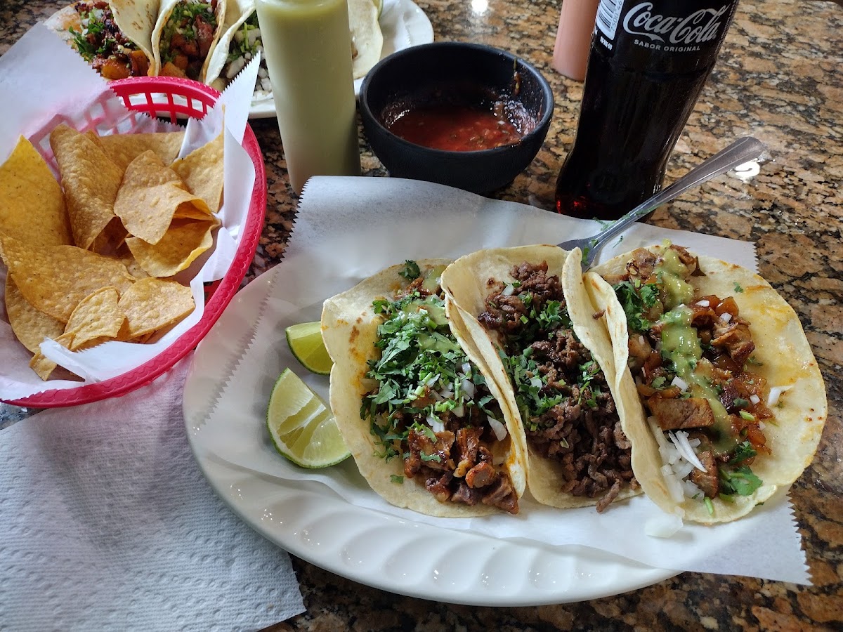 Los compadres mexican restaurant Photo 7