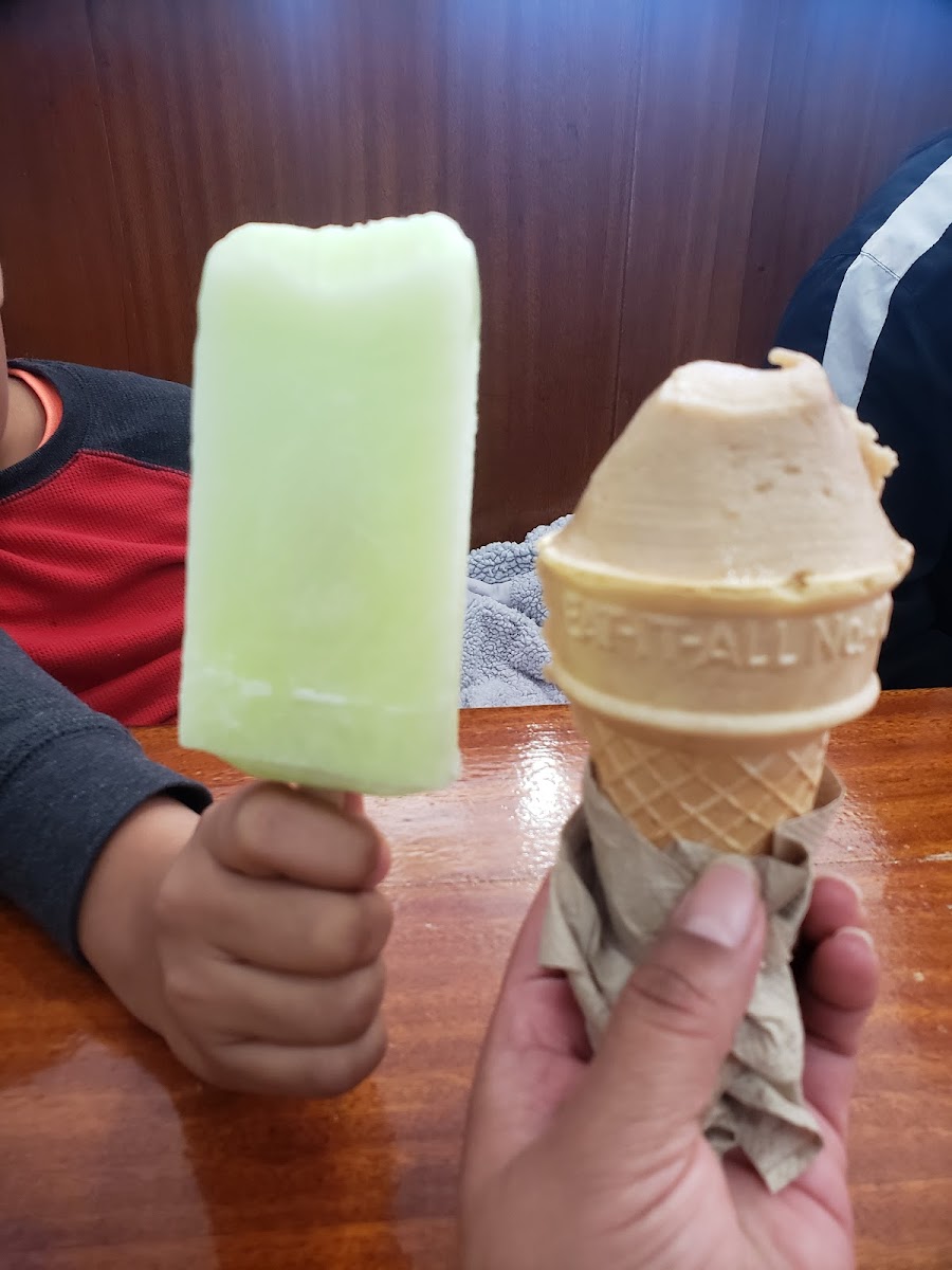 La Michoacana Paleteria y Neveria Photo 9