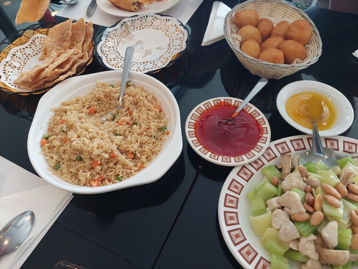 Chinatown Restaurant Photo 9