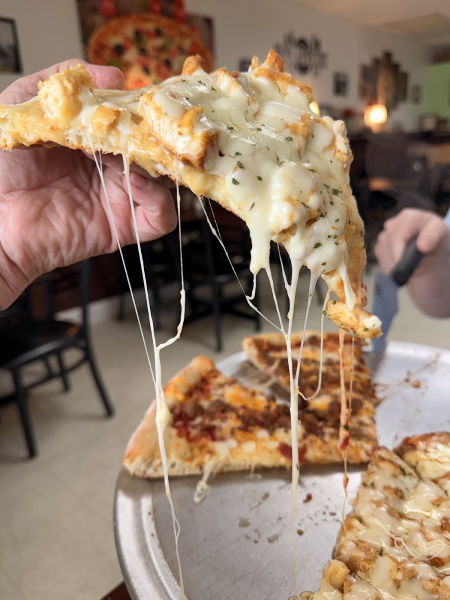 Paisanos Pizza Photo 3