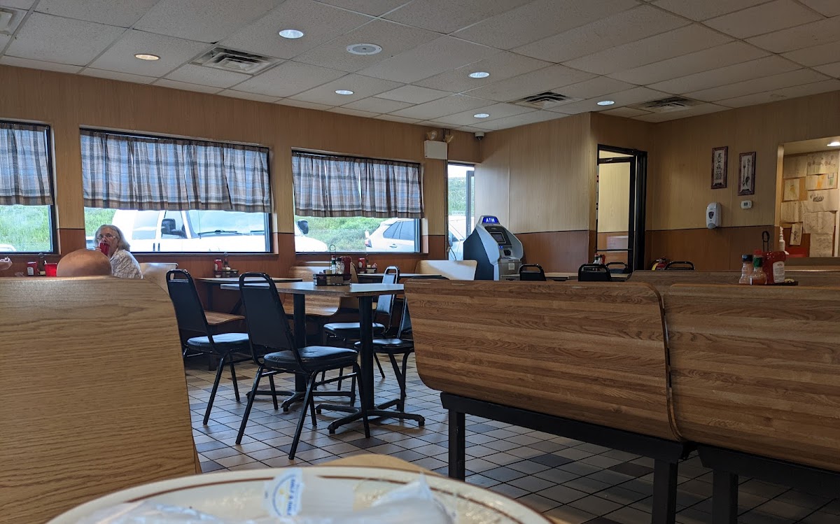 Duke's Diner Photo 4