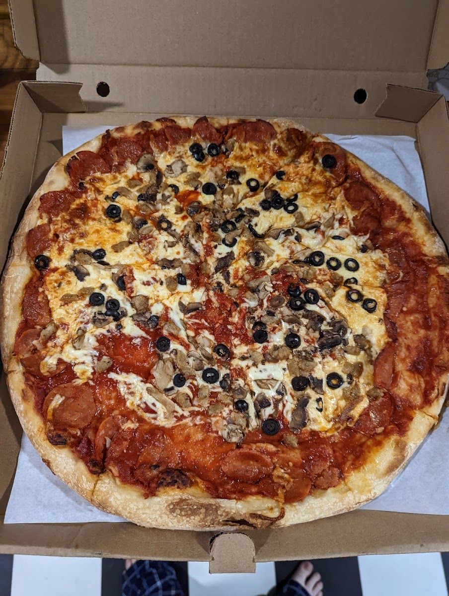 Al's Pizzeria Photo 7