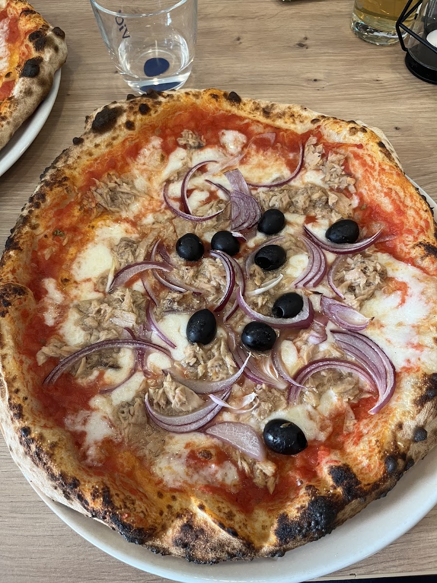 Pizzeria Vesuvio Photo 8