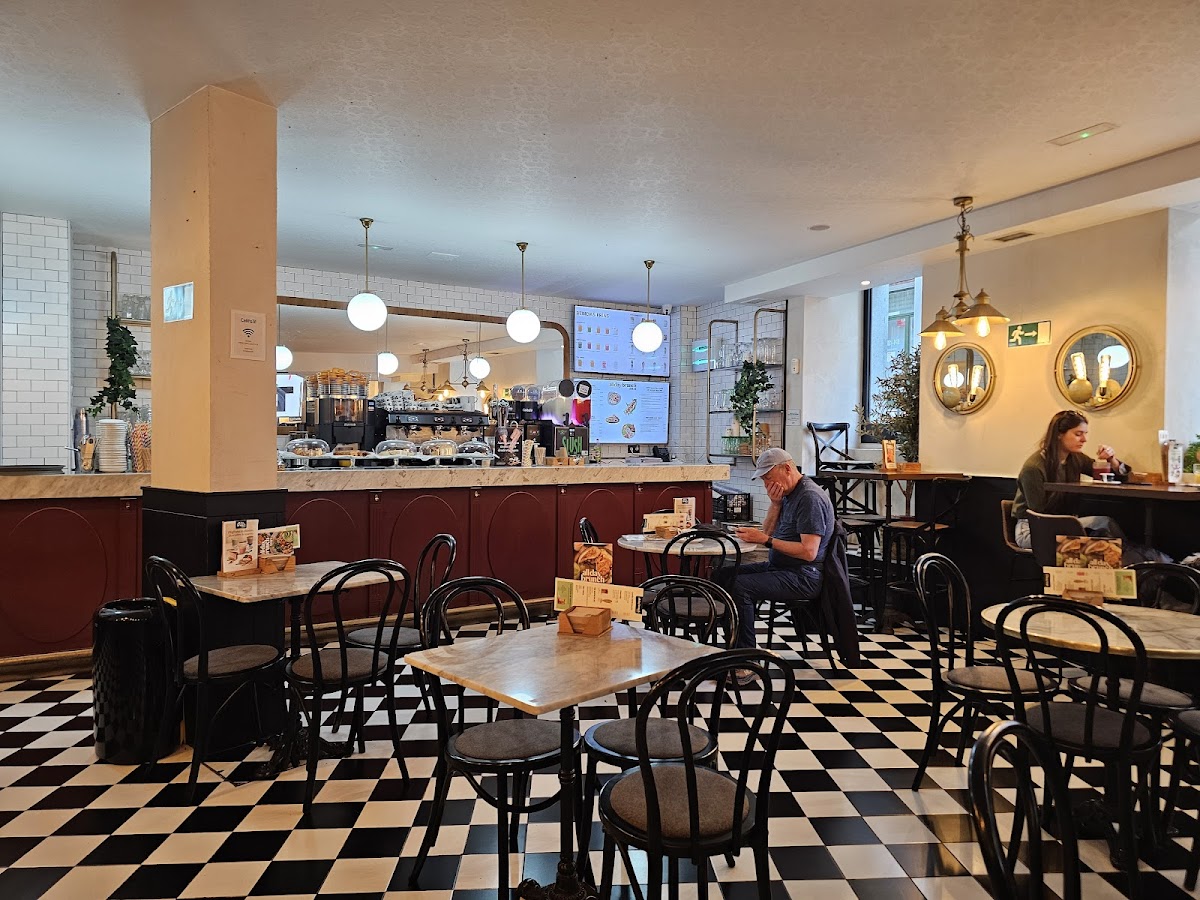 All Day Brunch by Café & Té