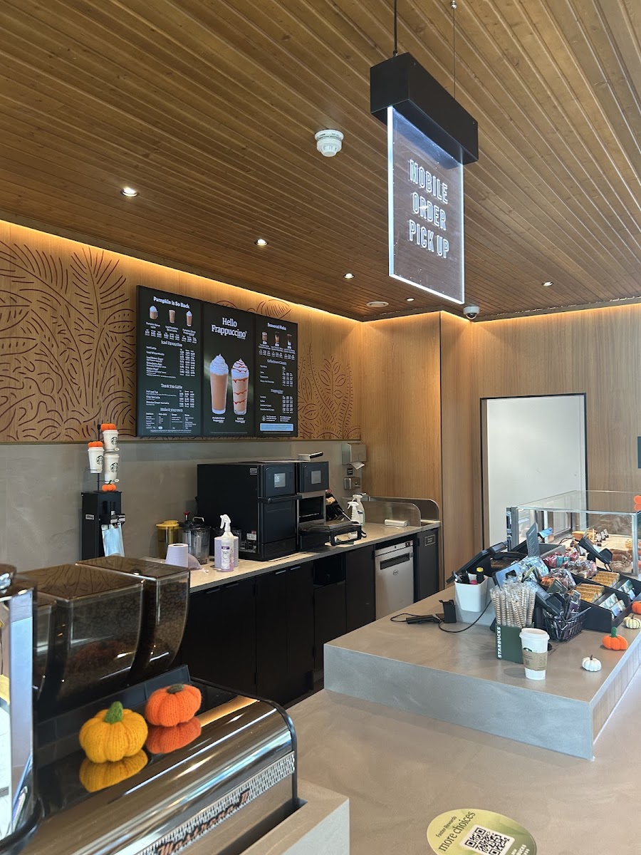 Starbucks Drive Thru Photo 4
