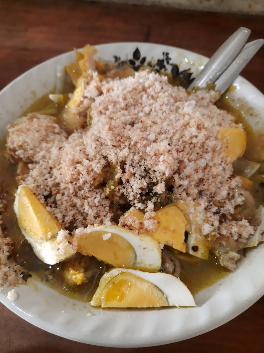 Soto ayam asli lamongan cak Yach Rejo