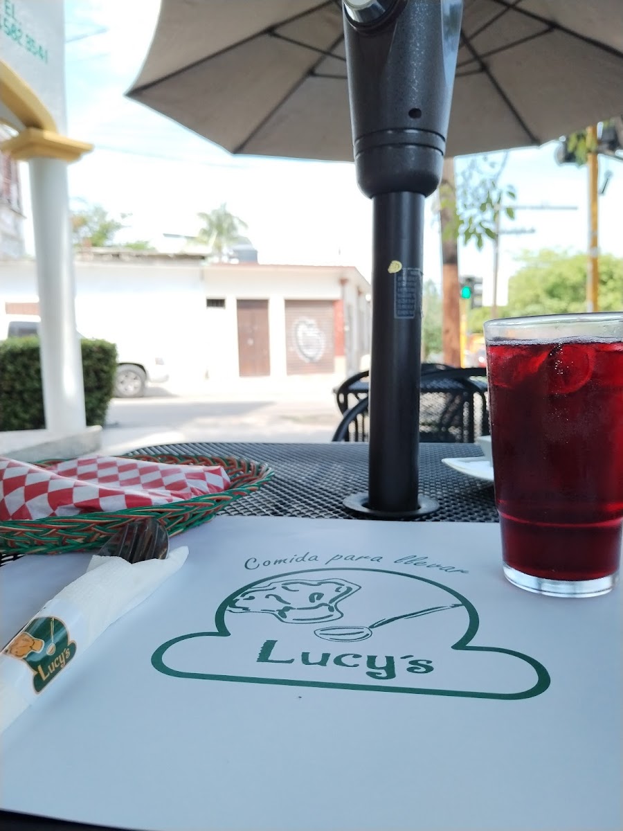 Lucy's Comida para llevar Photo 2
