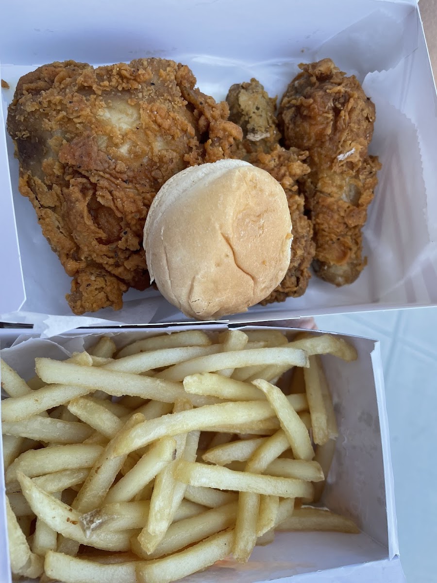 Amins fried chiken Photo 10
