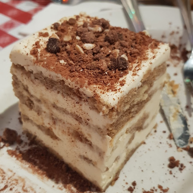 Tiramisu Cake