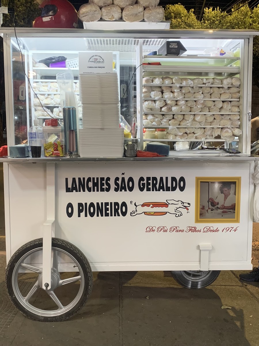 Lanches São Geraldo - Cachorro Quente do Claudinho Photo 9
