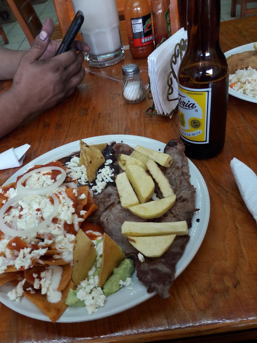 Cerveceria y antojitos el Jaguar Photo 4