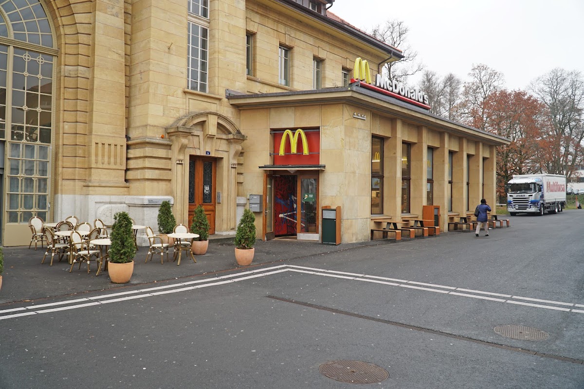 McDonald’s Gare Photo 4