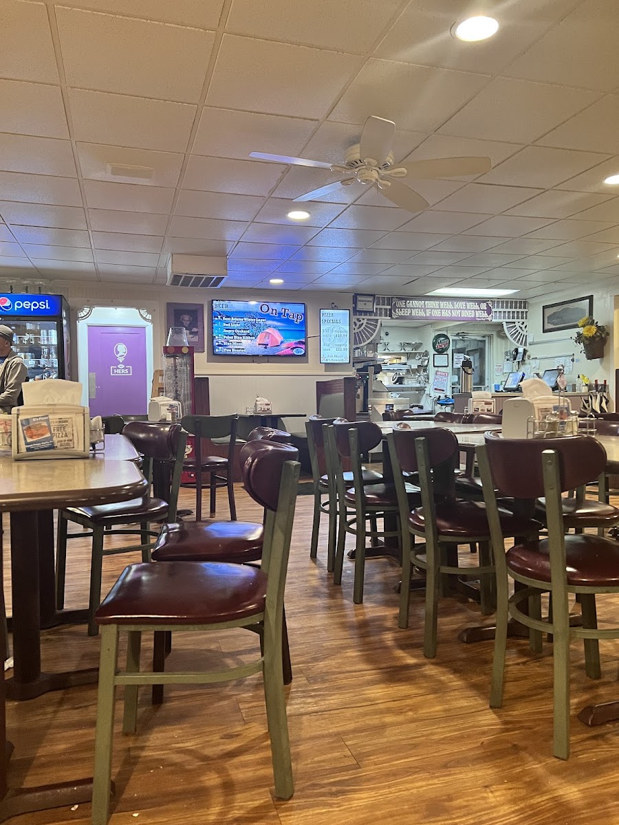 G's Pizzeria & Deli Photo 4