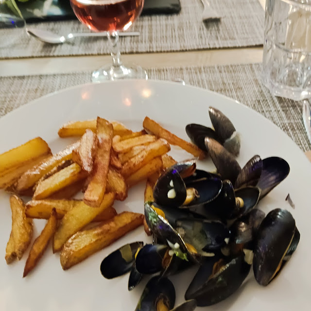 Moules Et Frites À Volonté