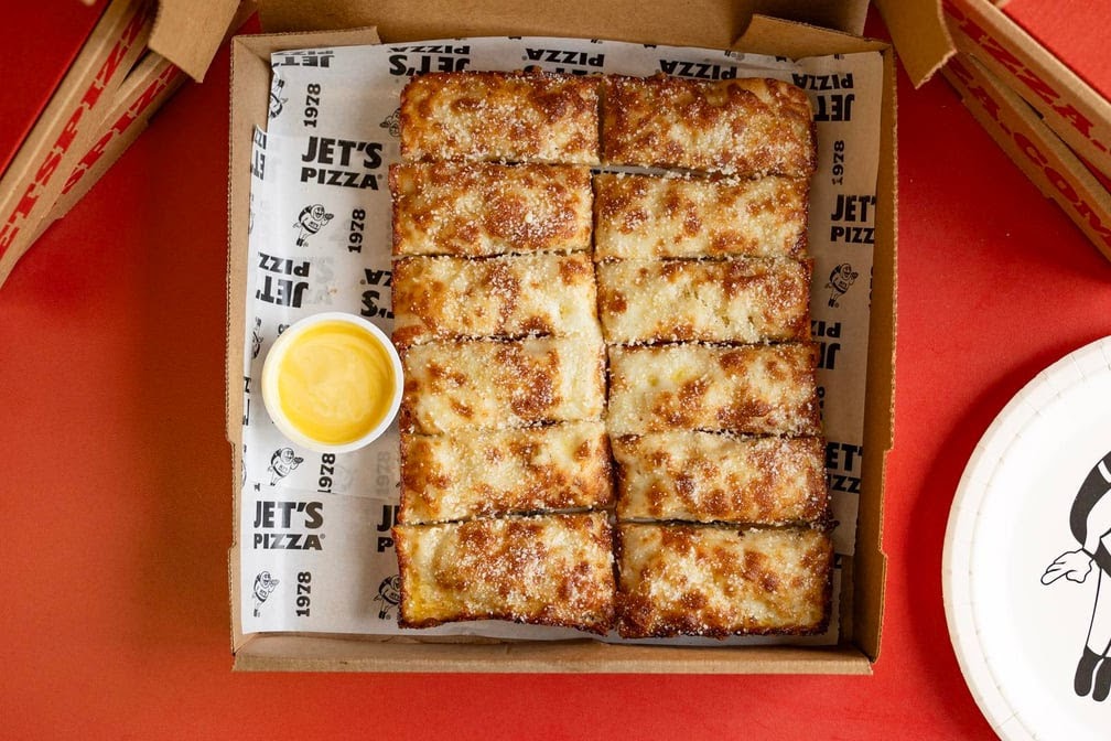 Jet's Pizza Photo 4