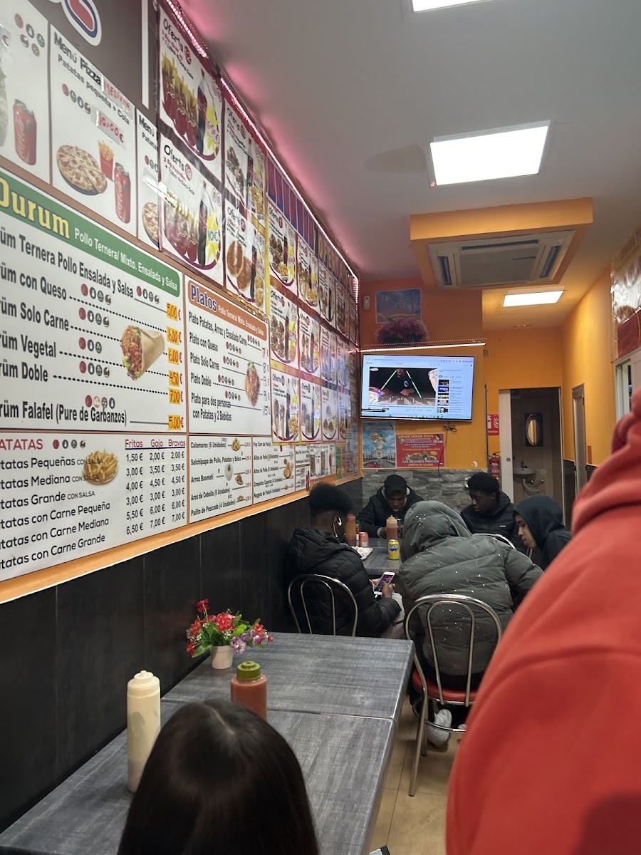 Doner Kebab Pizza Estambul 24horas Photo 4