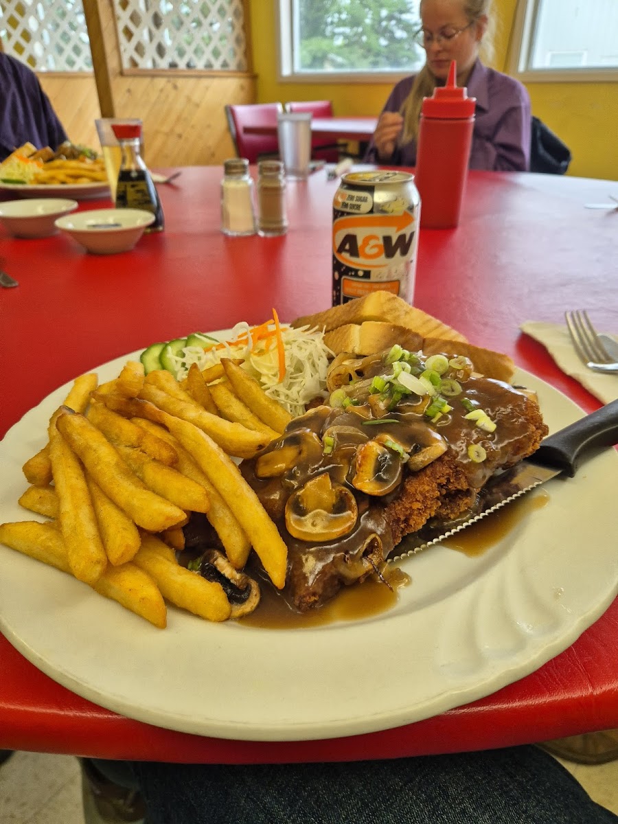 Paradise Hill Restaurant Photo 2