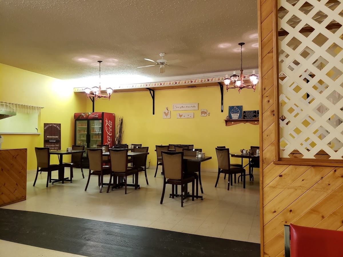 Paradise Hill Restaurant Photo 3