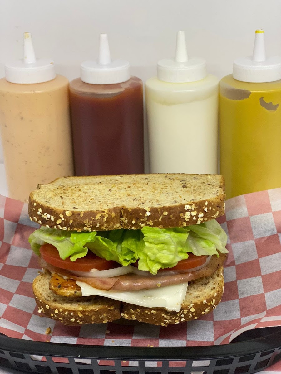 Hotdogs y Hamburguesas 'LOS CUATES' Photo 10