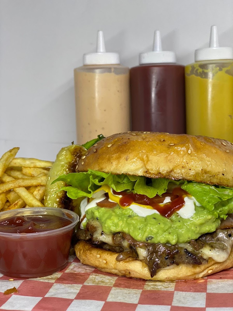 Hotdogs y Hamburguesas 'LOS CUATES' Photo 3