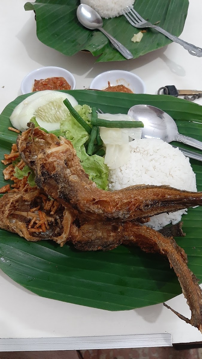 Warung ayam penyet bu dewi Photo 3